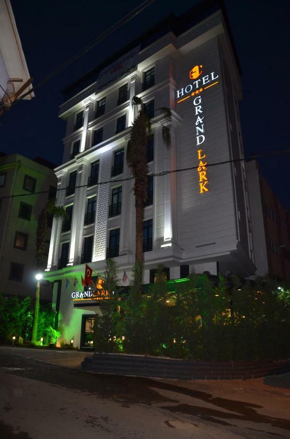 Grand Lark Hotel Adalar Exteriér fotografie