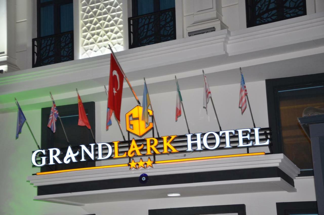 Grand Lark Hotel Adalar Exteriér fotografie